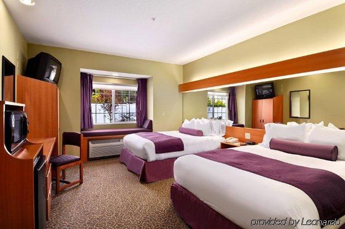 Stay Beyond Inn & Suites Elma Ruang foto