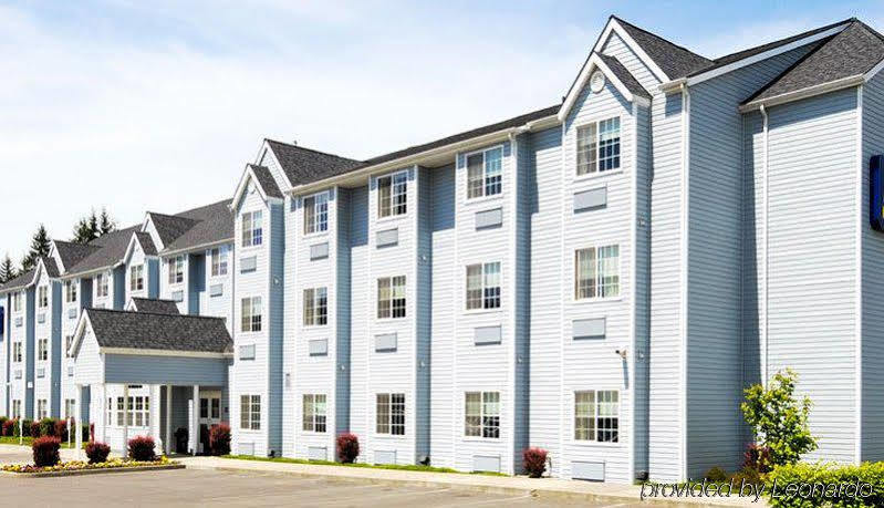 Stay Beyond Inn & Suites Elma Bagian luar foto