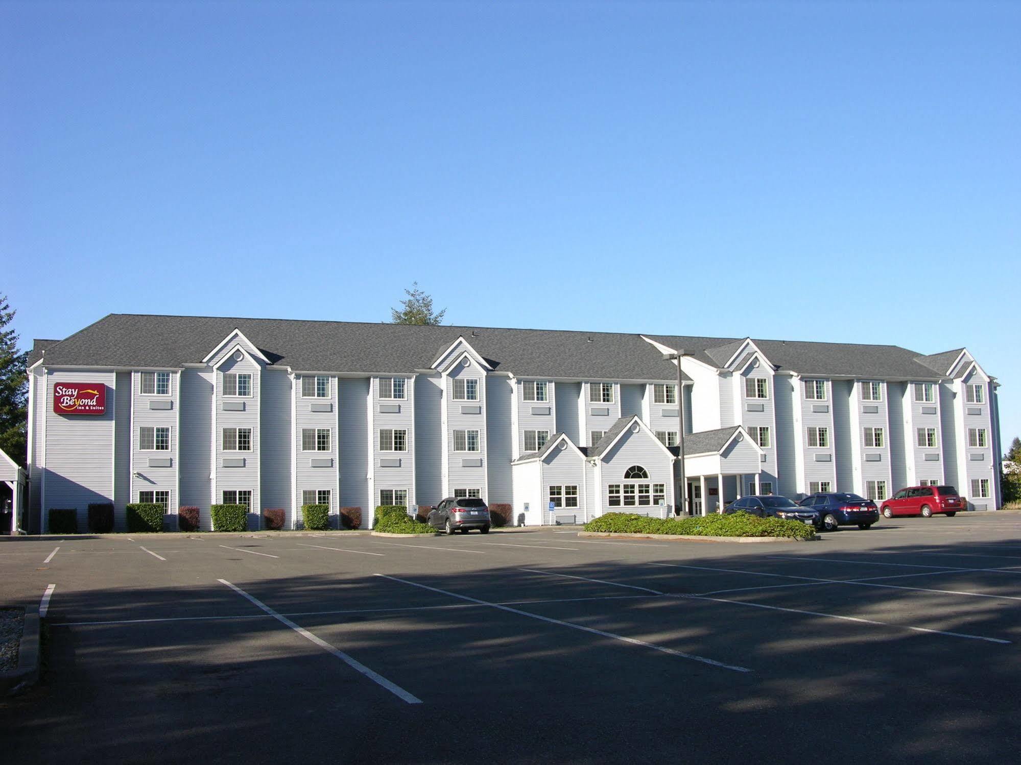 Stay Beyond Inn & Suites Elma Bagian luar foto
