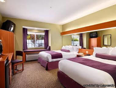 Stay Beyond Inn & Suites Elma Bagian luar foto