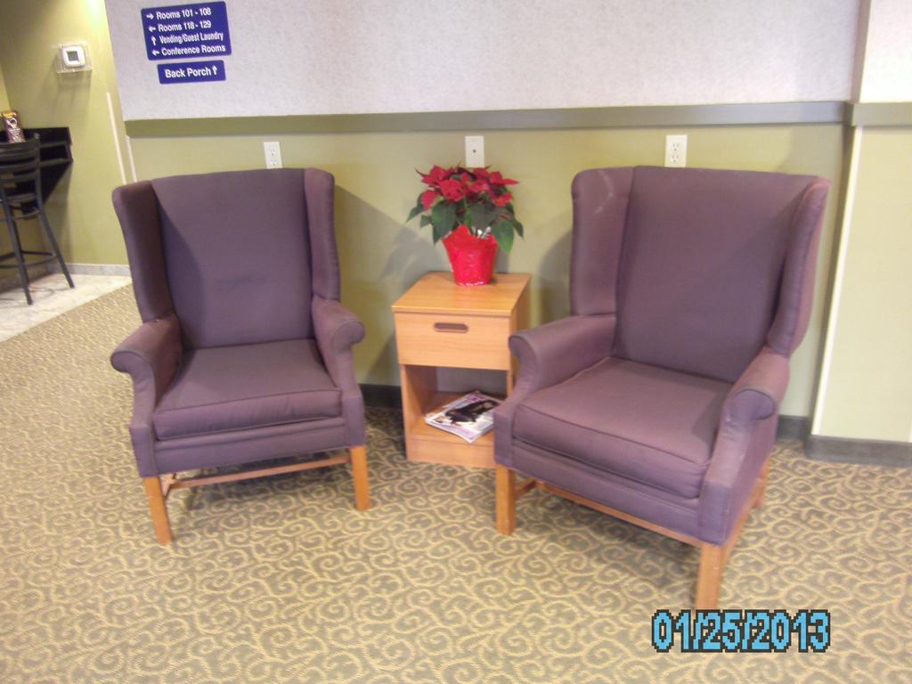 Stay Beyond Inn & Suites Elma Bagian luar foto